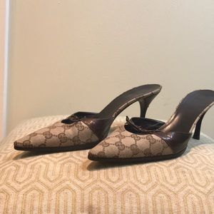 Gucci sling backs heels vintage.